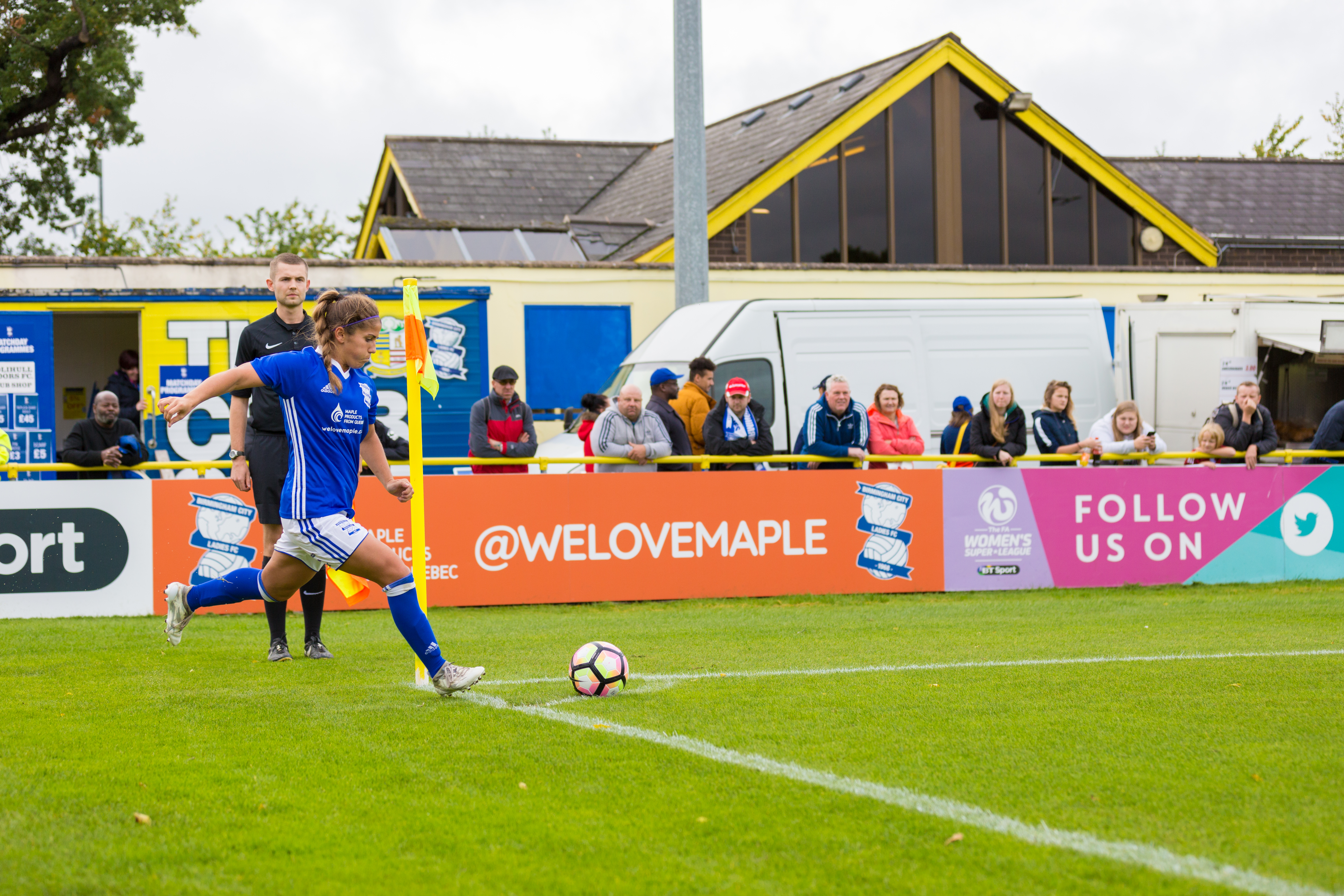 Birmingham City Ladies FC corner kick 