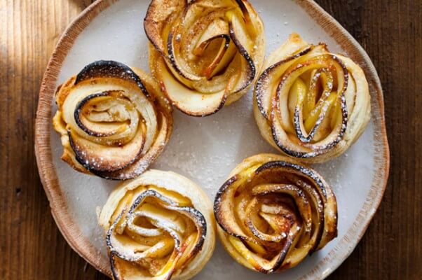 Country Life magazine’s spiced apple roses