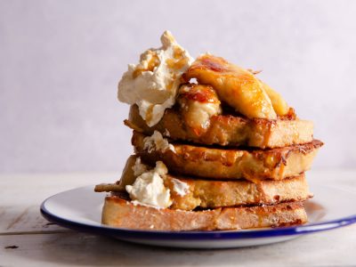 Maple and vanilla French toast with bananas