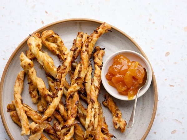 Maple onion twists
