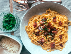 Amy Louise&#8217;s Classic Carbonara with Crispy Maple Bacon