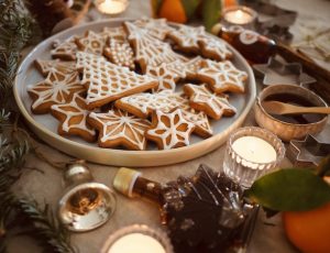 Poppy Loves&#8217; Maple Gingerbread Biscuits with Orange and Cinnamon Icing