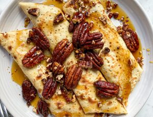 Han&#8217;s Hungry&#8217;s Candied Maple Pecan Crêpes