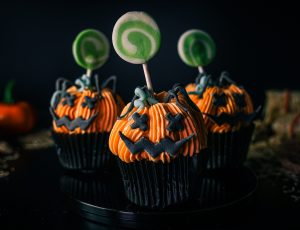 Maple Pumpkin Halloween Cupcakes